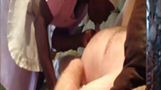 Жонглююча брюнетка Персик Голд дрочить сиськи і отримує цвях в порно фільми українські свою кицьку